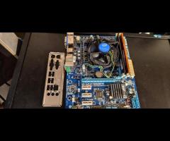 Gigabyte H61M-D2-BS3+ CPU i5 24000+8GB ram+cooler+io shield