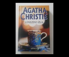 Agatha Christie: Gnezdo zla