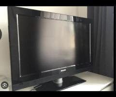 32"LCD TV Philips 32PFL3312/10 + uni.pilot