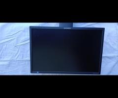 PC 2 kosa ODLIČNA + Monitor