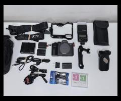 Ohišje fotoaparata Sony a7 IV brez zrcala Alpha z zamenljivim objektivom (PAKET)