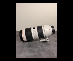 Objektiv Canon EF 70-200 mm f/2,8L IS III USM z zoomom in torbico za sončno zaslonko