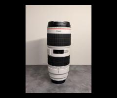 Objektiv Canon EF 70-200 mm f/2,8L IS III USM z zoomom in torbico za sončno zaslonko