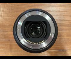 Objektiv Canon RF 24-105 mm f/4 L IS USM z zoomom