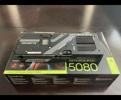Gigabyte NVIDIA GeForce RTX 5080 Windforce OC SFF 16GB GDDR7 grafična kartica s tremi ventilatorji