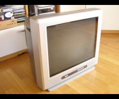Klasični CRT TV Philips (diagonala 50cm)