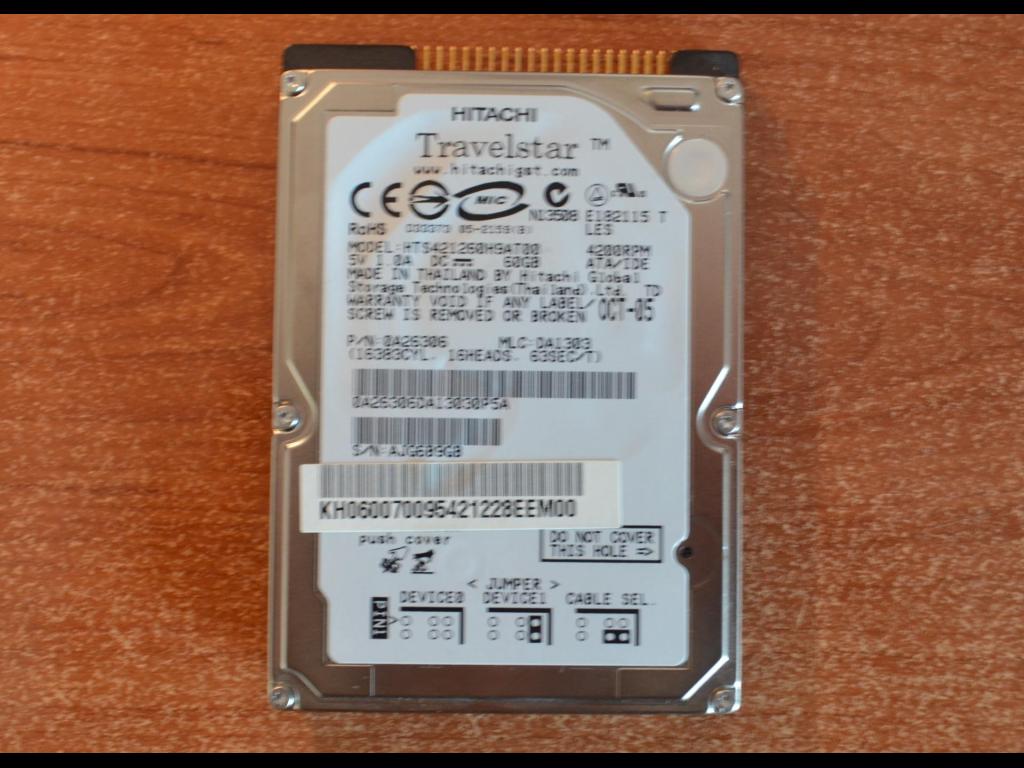 Trdi disk Hitachi 60GB IDE 2.5 - 2/2