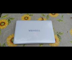 Toshiba l750-17r: Core i5 2430m,8GB DDR3,GF GT520 1GB,320GB hdd win10